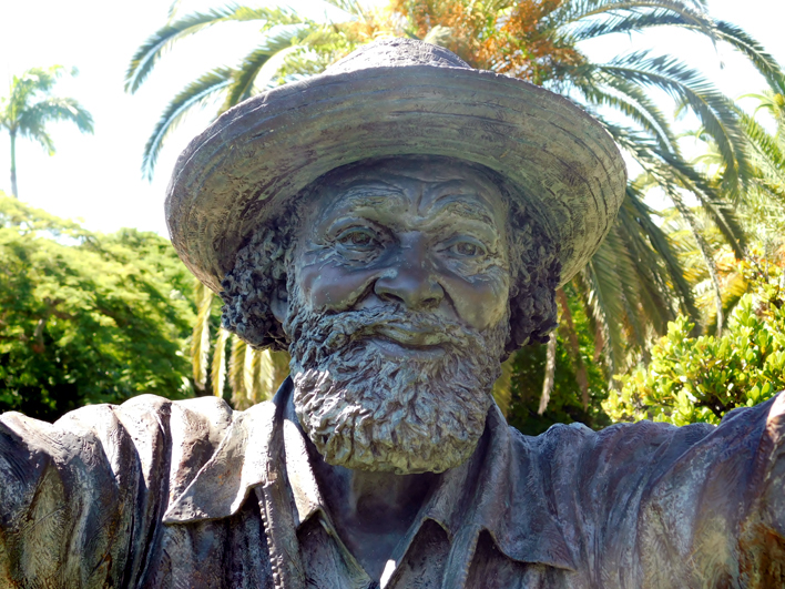 Johnny Barnes statue Jim Potts © 2017.jpg Johnny Barnes statue Jim Potts © 2017.jpg